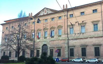 Sedicenne suicida a Forlì, i genitori assolti