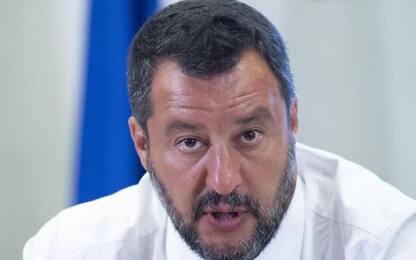 Scritta contro Matteo Salvini alla Bolognina