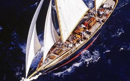 Torna in mare Tirrenia II, yacht d'epoca