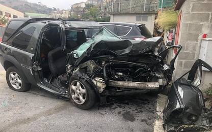 Auto si schianta in A7 a Genova, un morto
