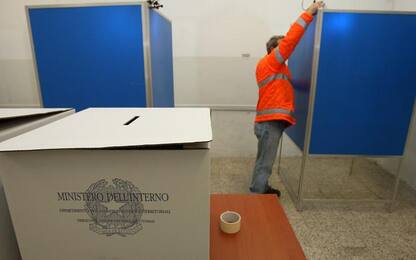 Elezioni: seggi aperti in Abruzzo