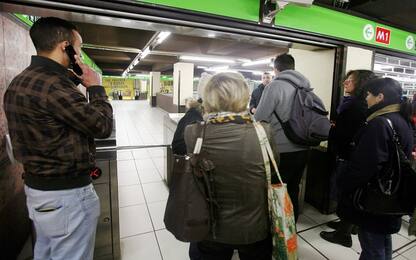 Milano, principio di incendio in metro a Loreto: cause da chiarire