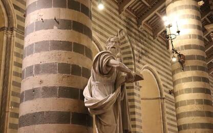 Base originale per statue tornate in Duomo Orvieto