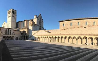 P.Fortunato, Assisi vuota vi abbraccia
