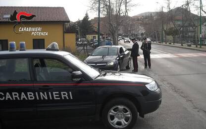 Pignola: botte alla fidanzata, arrestato