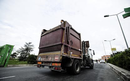 Palermo, camion si ribalta: ferito operaio Rap in discarica Bellolampo