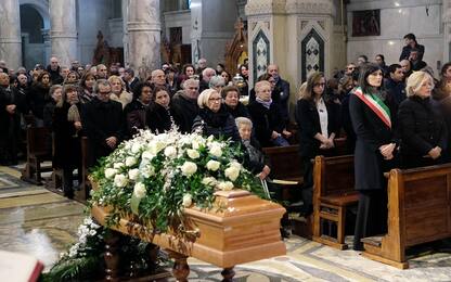 Piazza San Carlo, grande folla ai funerali di Marisa Amato
