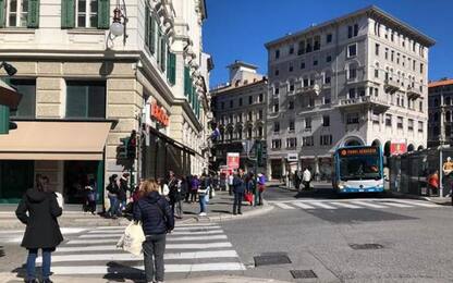 Incidenti stradali: bus investe donna a Trieste, morta