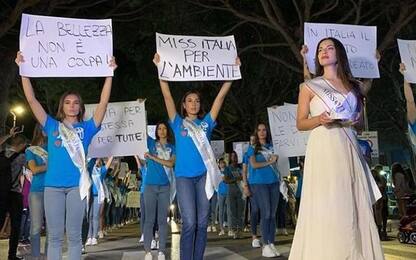 Protesta Miss Italia,'diritto a sfilare'