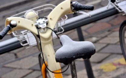 Ruba una bicicletta del bike sharing, 18enne denunciato a Torino
