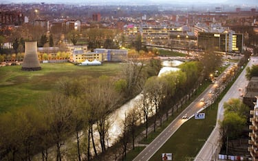 Torino, bimbo cade in una voragine in Parco Dora: salvato dal padre