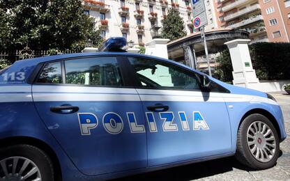 Mantova, entra in un centro disabili e picchia poliziotto: arrestato