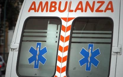 Incidenti stradali: auto contro bus nel Bresciano, 5 feriti