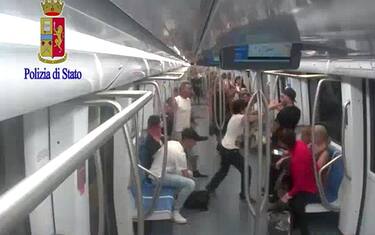 pestaggio_metro_roma