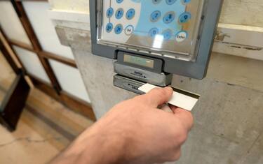 Furbetti del cartellino al Comune di Piacenza: 50 indagati