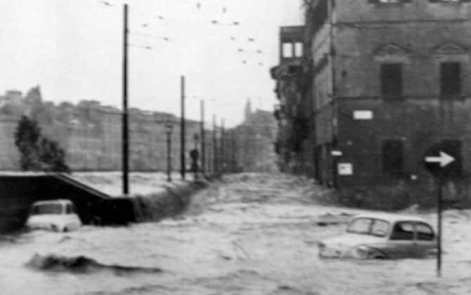 4 Novembre 1966 53 Anni Fa L Alluvione Che Travolse Firenze Foto Sky Tg24