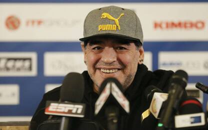 Imprenditore napoletano ruba la maglia di Maradona, denunciato