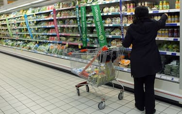 Supermercato-LaPresse