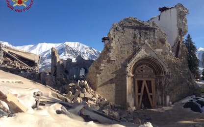Sisma, nuova scossa ad Amatrice: crollata parete chiesa Sant'Agostino