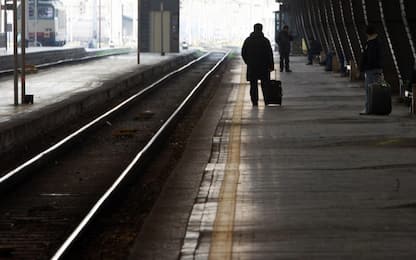 Milano, 15enne denuncia violenza su treno. Forse conosceva aggressore