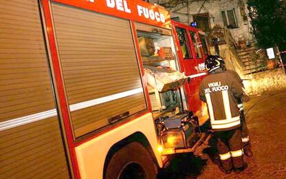 Pavia, incendio di un cascinale a Battuda: denunciato un minorenne