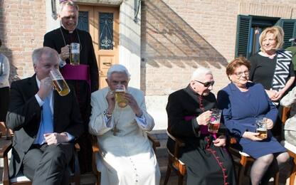 Joseph Ratzinger, i 90 anni del Papa emerito. FOTO<br>
