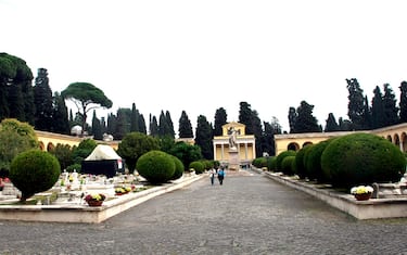 Fotogramma_-_cimitero_Verano