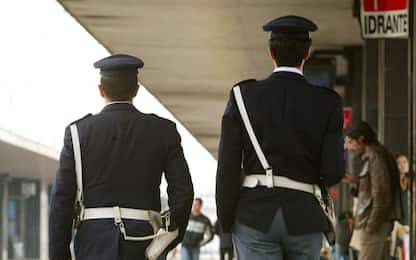 Taormina, senza biglietto su treno aggredisce poliziotti: arrestato