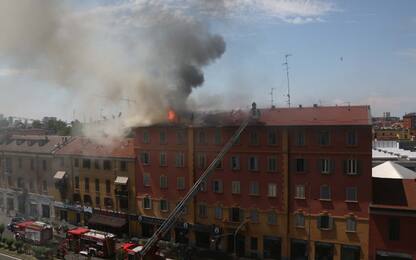 Milano, incendio in viale Monza