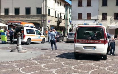 Arezzo, bimba dimenticata in auto: madre indagata per omicidio colposo