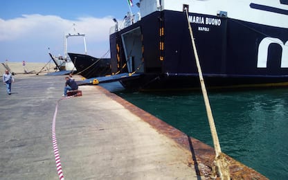 Ischia, nave urta banchina nel porto di Casamicciola: 50 feriti lievi