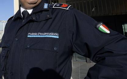 Ariano Irpino, incendio in carcere: 9 agenti intossicati