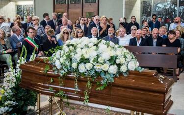 01funerali_paolo_limiti_ansa