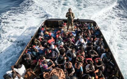 Migranti, Amnesty accusa l'Ue: "Lascia persone alla deriva"