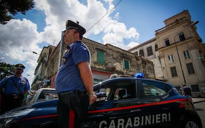 Napoli, agguato in strada: ferito per errore un quindicenne