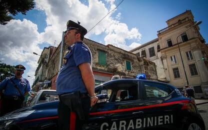Napoli, droga dietro la plafoniera: blitz dei Carabinieri a Melito