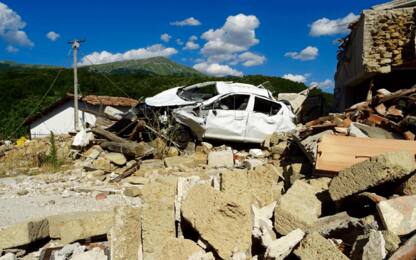 Terremoto centro Italia, 5 indagati per i crolli ad Amatrice