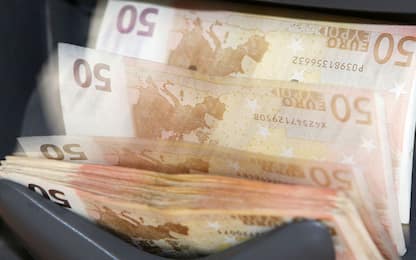 Biella, malviventi fanno esplodere bancomat: furto da 20 mila euro 