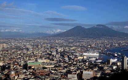 Napoli, ciclista precipita in un dirupo sul Vesuvio e muore