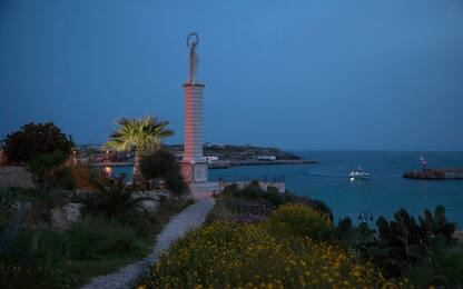 Lampedusa, l'isola al centro delle rotte dei migranti