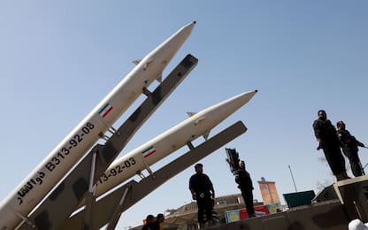 Iran, testato con successo un nuovo missile a lungo raggio