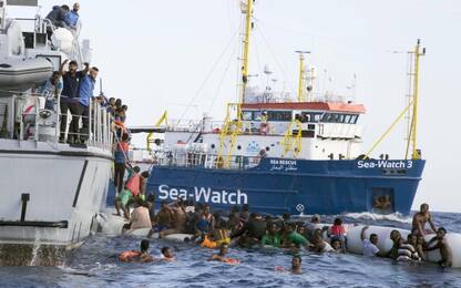 Migranti, superstiti del naufragio: "50 vittime al largo della Libia"