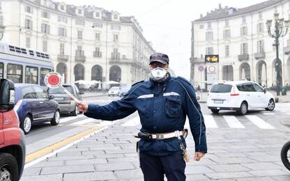 Smog, vento spazza Torino: sospeso il blocco dei diesel Euro 4
