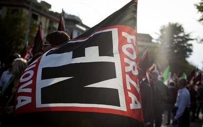 Salerno, due ragazze aggredite da gruppo di neofascisti fuori da liceo