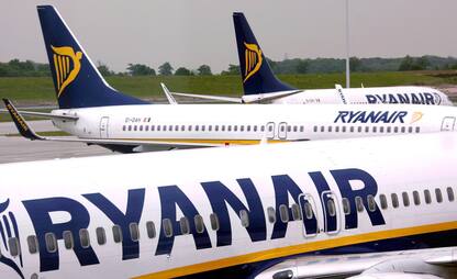 Ryanair, via la plastica dagli aerei entro il 2023