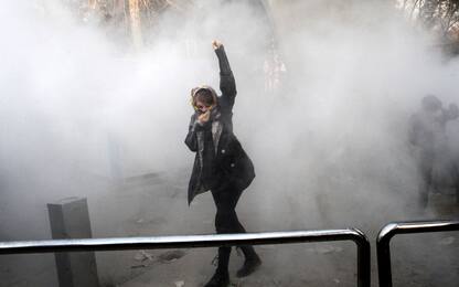 Iran, ancora scontri: 13 vittime. Rohani: "Uniti contro i violenti"