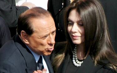Berlusconi_Lario_Ansa