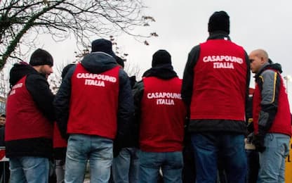 Banchetto di Casapound a Monza, scontri in piazza con centri sociali