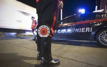 Fuggono all’alt dei carabinieri: due arresti a Roma