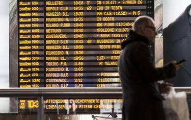 Treno esce da binari a Roma Termini: nessun ferito ma disagi e ritardi